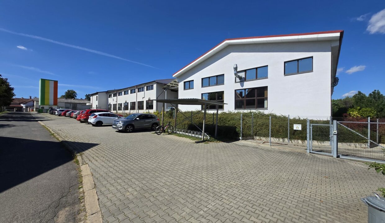 WhatsApp Image 2025-08-26 at 12.09.21