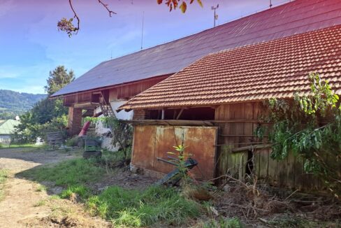 db8dd864-02fd-4eba-b80f-b8e3cad8b86e